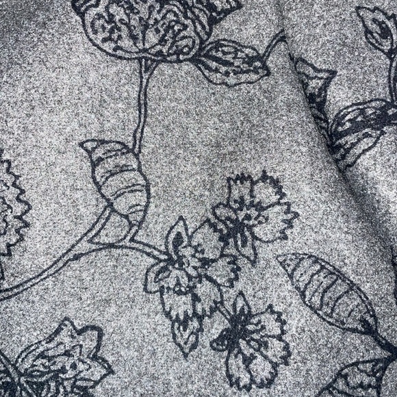 Women Gray Floral Faux Wool Coat - Picture 9 of 11